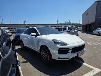 Porsche Cayenne 2022, 33315 км, за 97990000 KRW