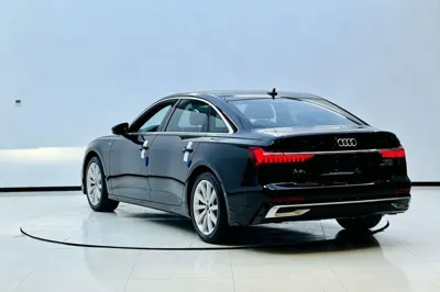 Audi A6L 2023, 62200 км, за 244310.48 CNY - фото 3