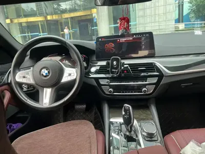 BMW 5 Series 2023, 15000 км, за 228000 CNY - фото 3