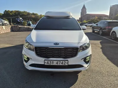 Kia Canival · 2019 год