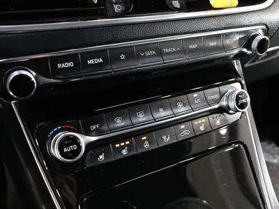 Hyundai Grandeur 2018, 132053 км, за 11950000 KRW - фото 9
