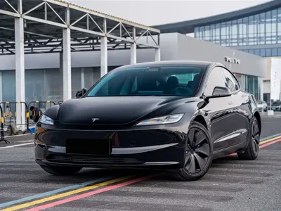 Tesla Model 3 · 2023 год
