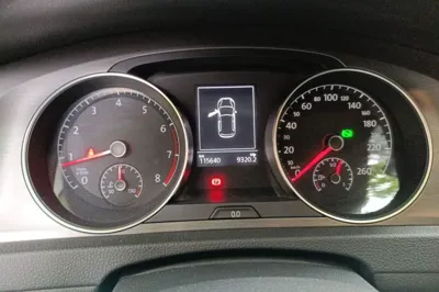 Volkswagen Golf 2016, 115600 км, за 40896.58 CNY - фото 11