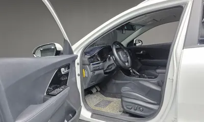 Kia Niro 2021, 99842 км, за 20600000 KRW - фото 11