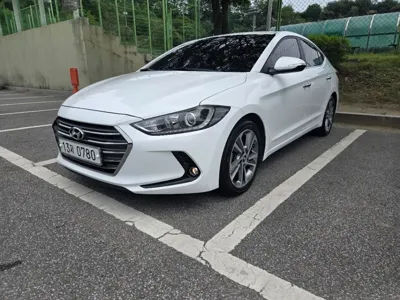 Hyundai Avante · 2016 год