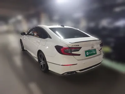 Honda Accord 2022, 31600 км, за 126401.64 CNY