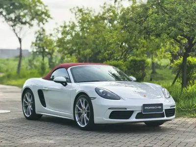 Porsche 718 2021, 60000 км, за 298000 CNY