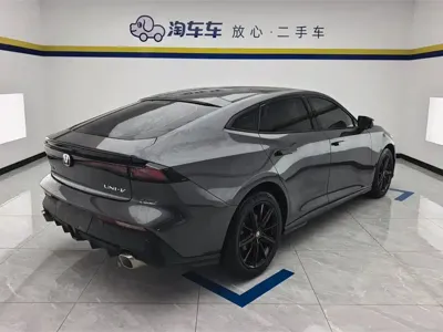 Changan UNI-V 2023, 15000 км, за 69800 CNY - фото 3