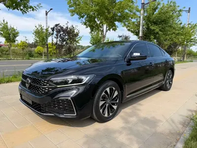 Volkswagen Passat · 2023 год