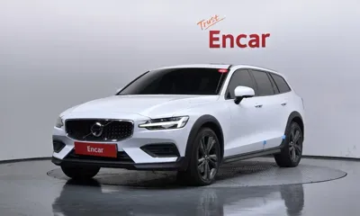 Volvo V60 · 2019 год