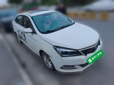 Changan Alsvin V7 2015, 96300 км, за 16267.54 CNY