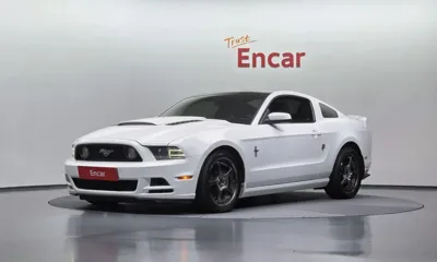 Ford Mustang · 2013 год