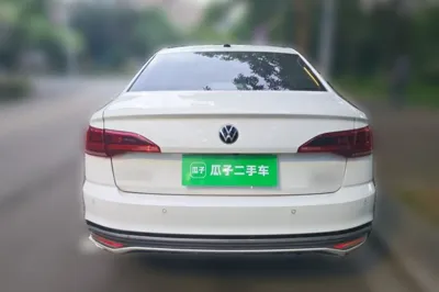 Volkswagen Bora 2023, 18900 км, за 69923.91 CNY