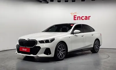 BMW 5-Series · 2024 год