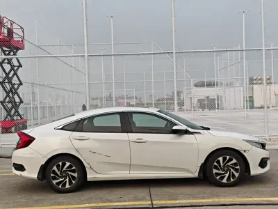 Honda Civic 2018, 170000 км, за 42800 CNY