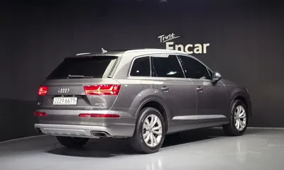 Audi Q7 2019, 127121 км, за 24900000 KRW