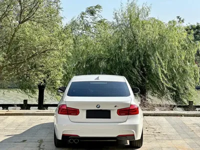 BMW 3 Series 2018, 120000 км, за 78000 CNY