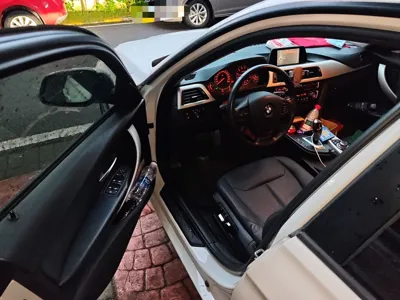 BMW 3 Series 2016, 132300 км, за 59726.96 CNY - фото 17