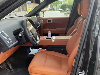 Li Auto Li L8 2025, 6000 км, за 279800 CNY