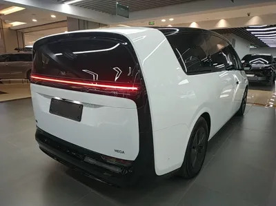 Li Auto MEGA 2025, 2300 км, за 528983.98 CNY - фото 6