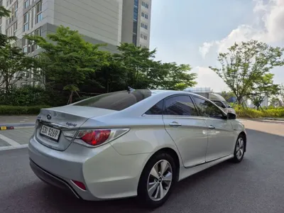 Hyundai Sonata 2012, 69521 км, за 6600000 KRW