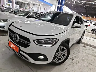Mercedes-Benz GLA · 2022 год
