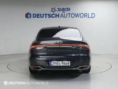Hyundai Grandeur 2022, 50000 км, за 25990000 KRW