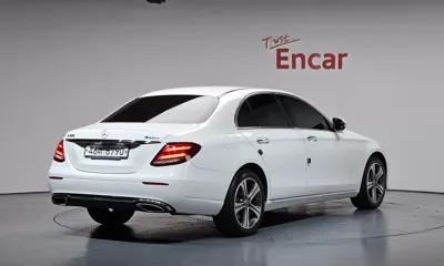 Mercedes-Benz E-Class 2018, 61729 км, за 23500000 KRW