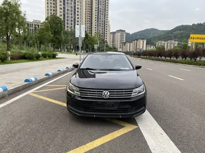 Volkswagen Lavida 2016, 230000 км, за 16000 CNY