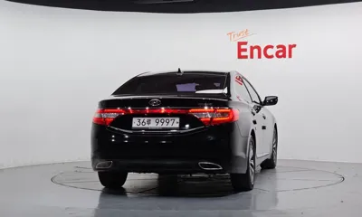 Hyundai Grandeur 2011, 128650 км, за 3900000 KRW