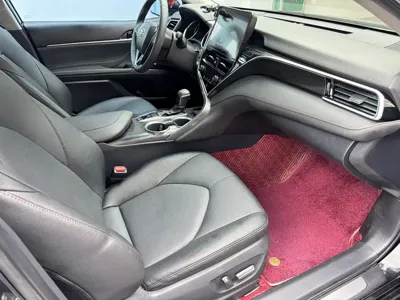 Toyota Camry 2022, 46800 км, за 99700 CNY - фото 12