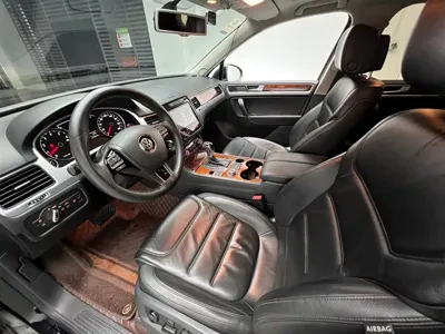 Volkswagen Touareg 2013, 110000 км, за 65000 CNY