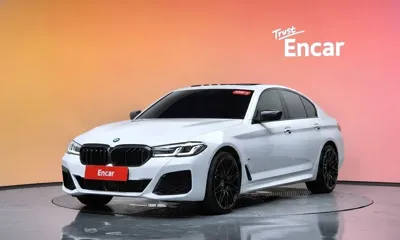 BMW 5-Series · 2017 год