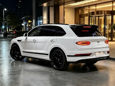 Bentley Bentayga 2022, 24000 км, за 2240000 CNY - фото 4