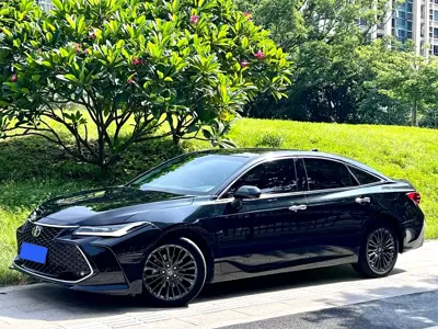 Toyota Avalon · 2023 год