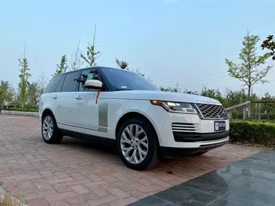 Land Rover Range Rover 2022, 30000 км, за 838800 CNY
