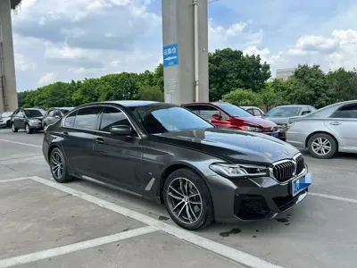 BMW 5 Series 2021, 50000 км, за 185000 CNY
