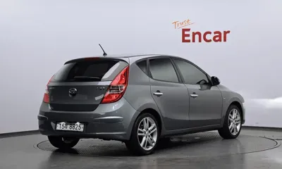 Hyundai i30 2011, 107642 км, за 3900000 KRW