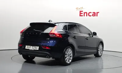 Volvo V40 2016, 97313 км, за 7900000 KRW