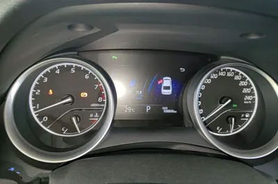 Toyota Camry 2018, 108800 км, за 105259.76 CNY - фото 28