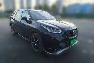 Toyota Crown Kluger 2022, 89400 км, за 200274.97 CNY