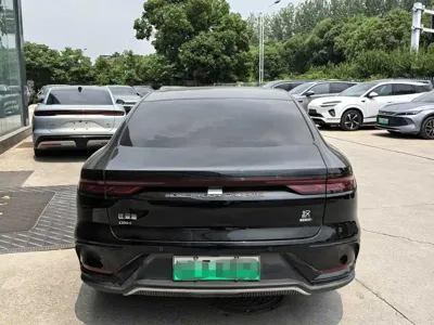 BYD Han 2024, 32000 км, за 109800 CNY