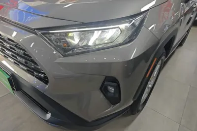 Toyota RAV4 2024, 8800 км, за 124334.86 CNY - фото 9