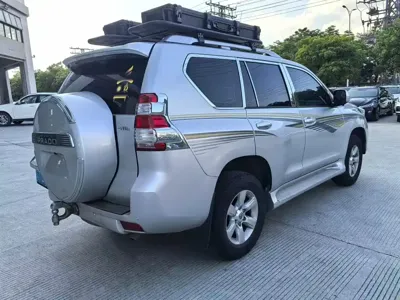 Toyota Prado 2015, 100000 км, за 135800 CNY