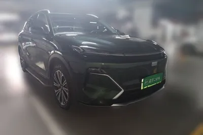 Geely Galaxy Galaxy Xingjian 7 EM-i 2025, 22000 км, за 92984.82 CNY