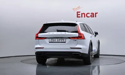 Volvo V60 2019, 189630 км, за 17900000 KRW