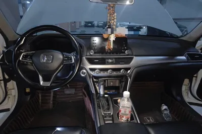 Honda Accord 2018, 90000 км, за 85017.03 CNY - фото 6