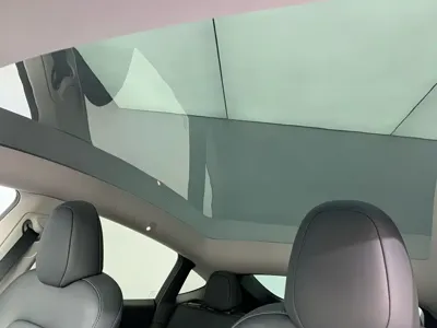 Tesla Model Y 2024, 80000 км, за 169800 CNY - фото 16