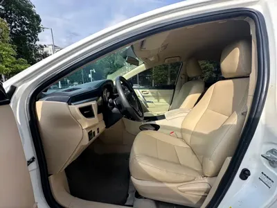 Toyota Corolla 2017, 130000 км, за 33800 CNY - фото 14