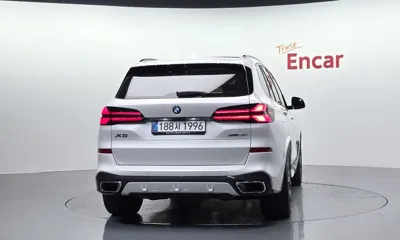 BMW X5 2025, 5947 км, за 131800000 KRW